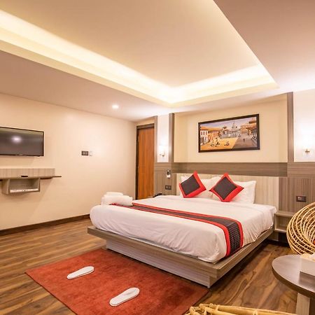 Hotel Wawa Катманду Екстер'єр фото
